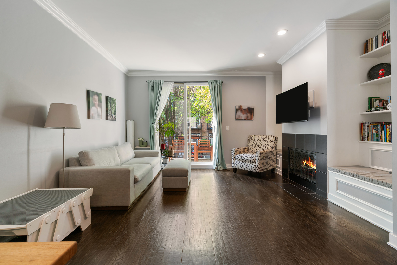 1826 S Michigan Avenue Unit: F