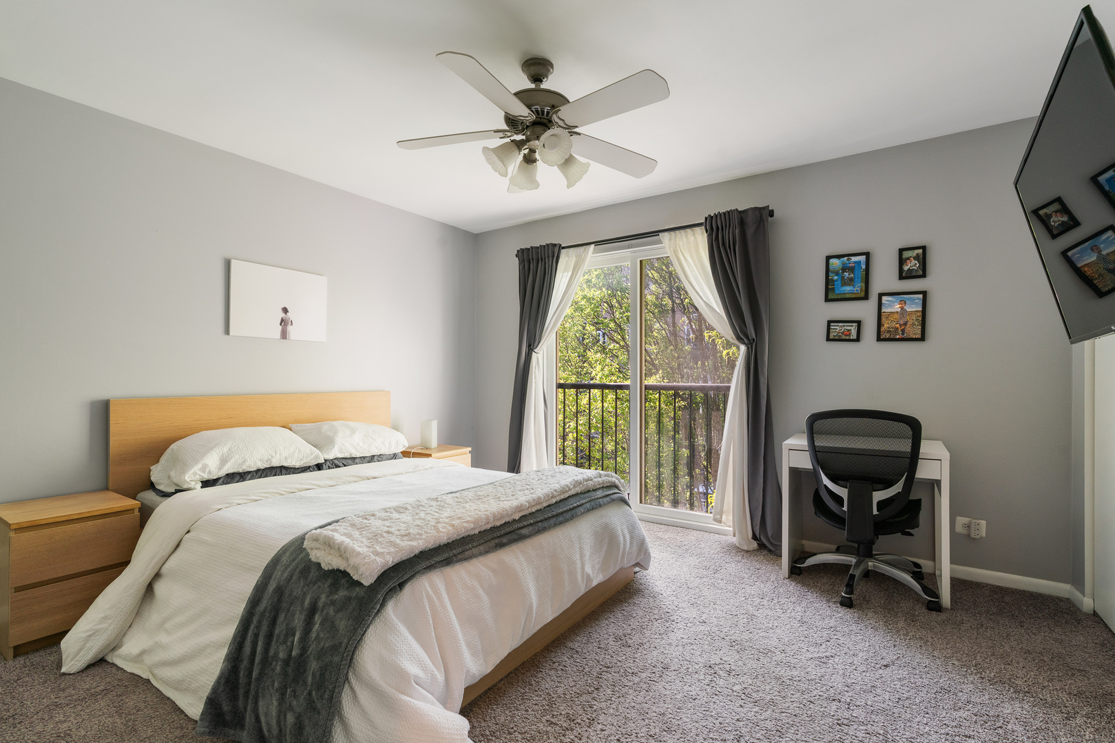 1826 S Michigan Avenue Unit: F