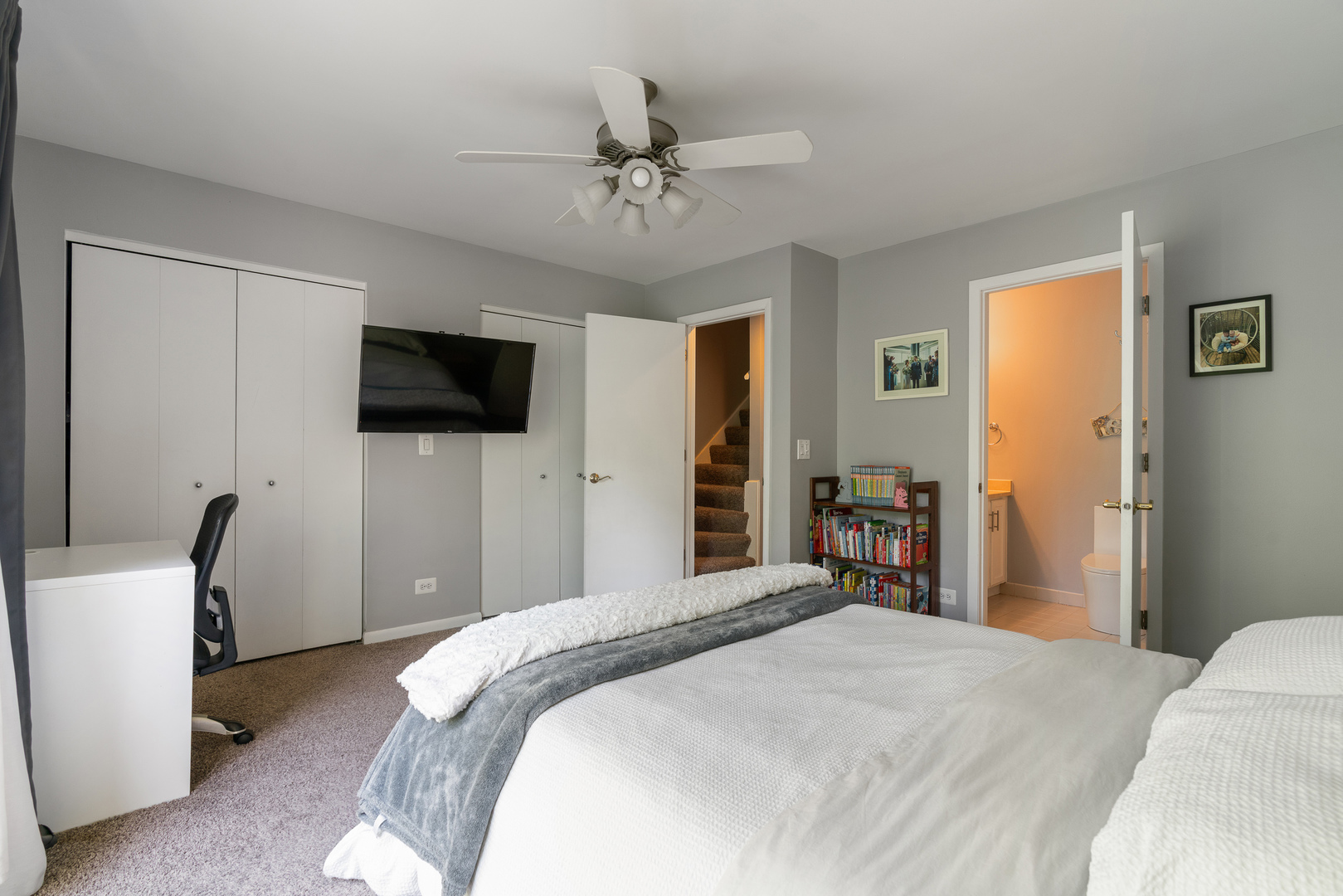 1826 S Michigan Avenue Unit: F