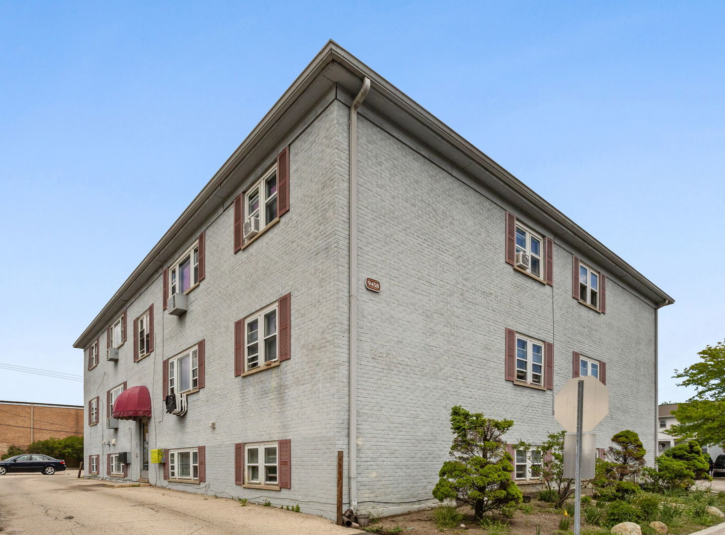 9458 Kelvin Lane Unit: 103