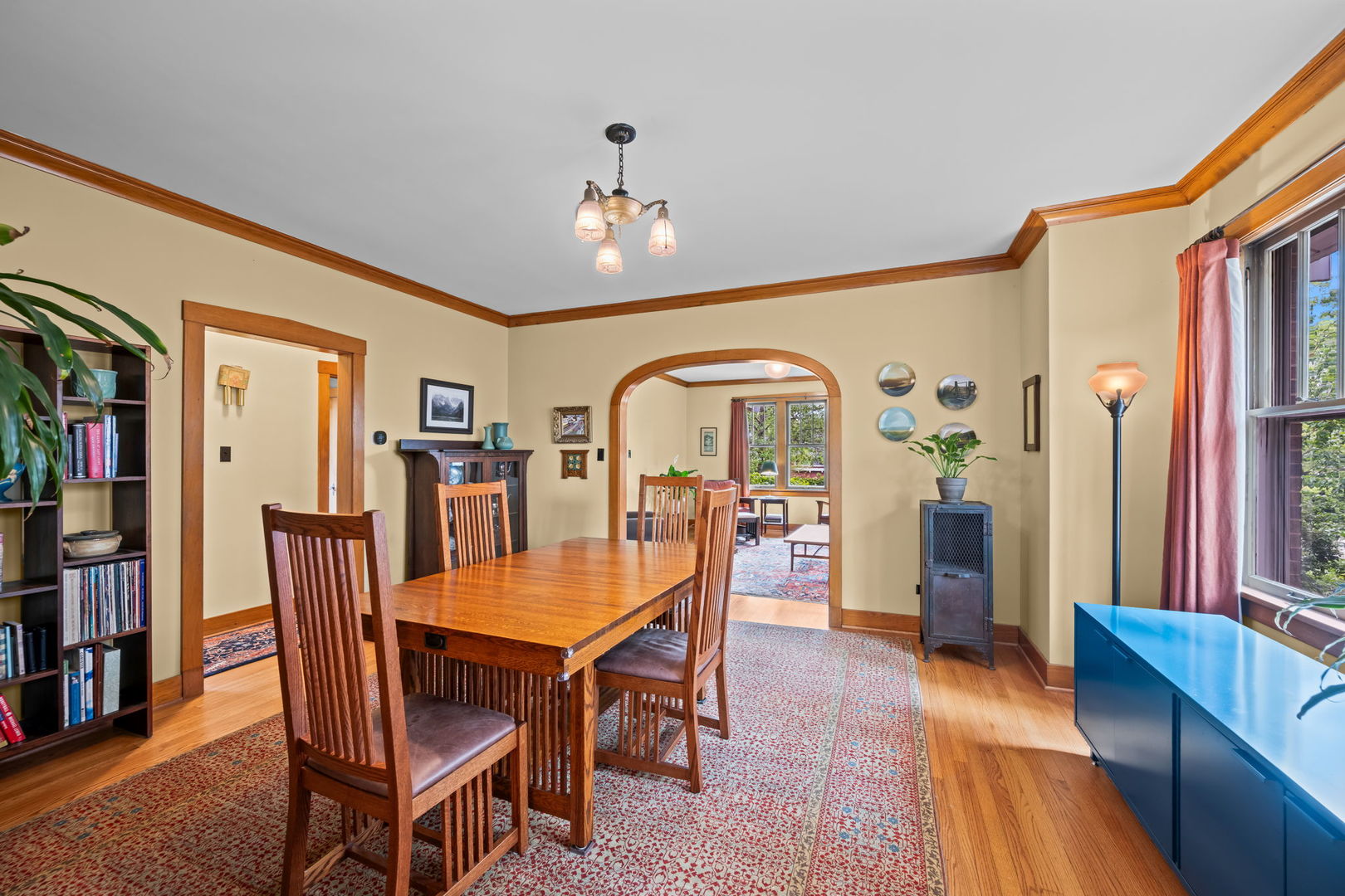 226 S Walnut Avenue