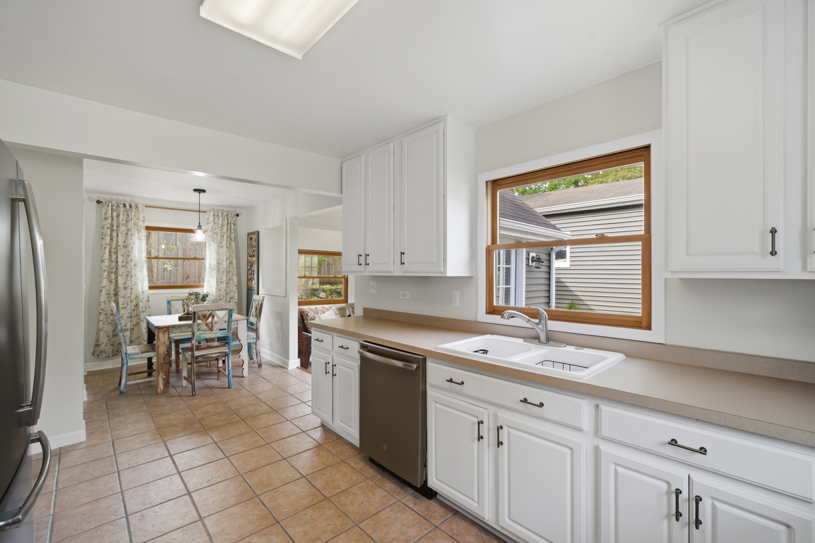 1010 Sunnyside Avenue