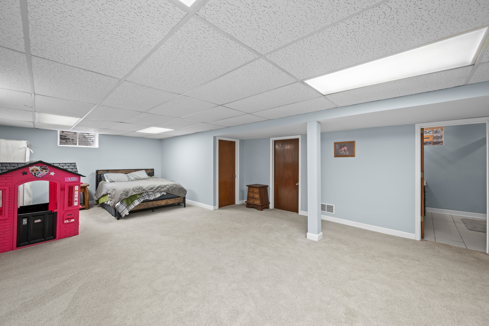 16 S Maple Lane