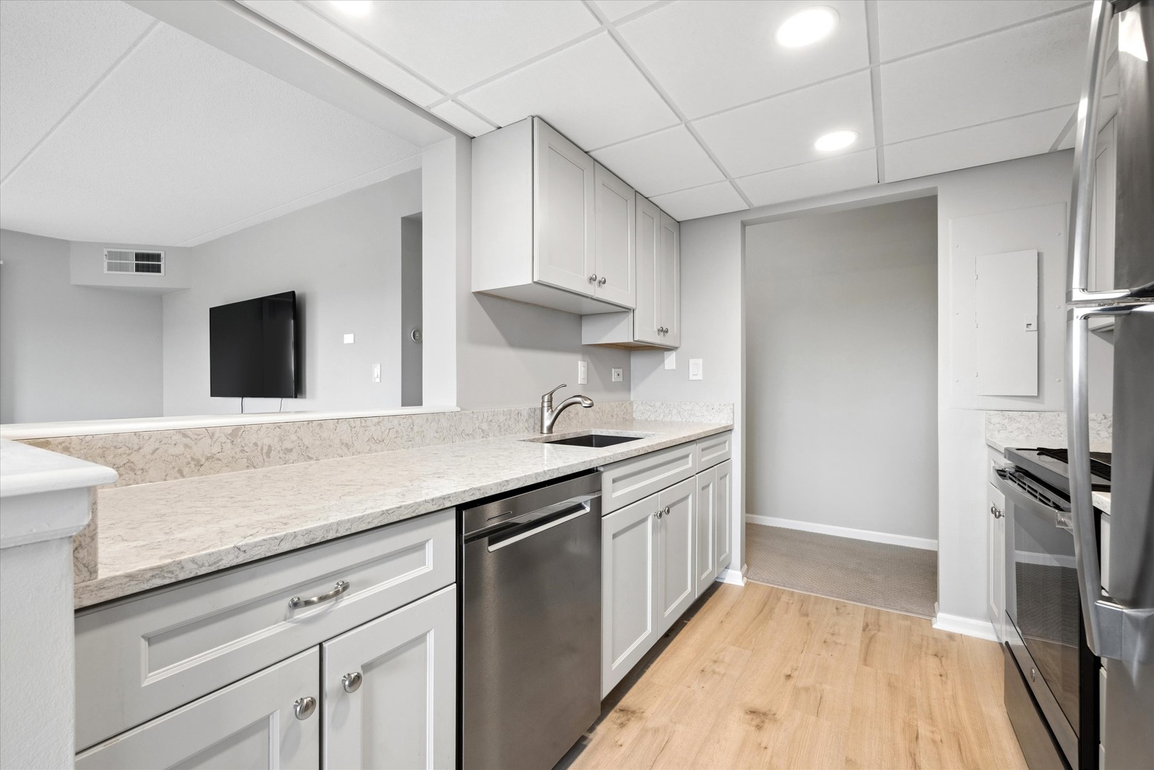 1 Bloomingdale Place Unit: 502