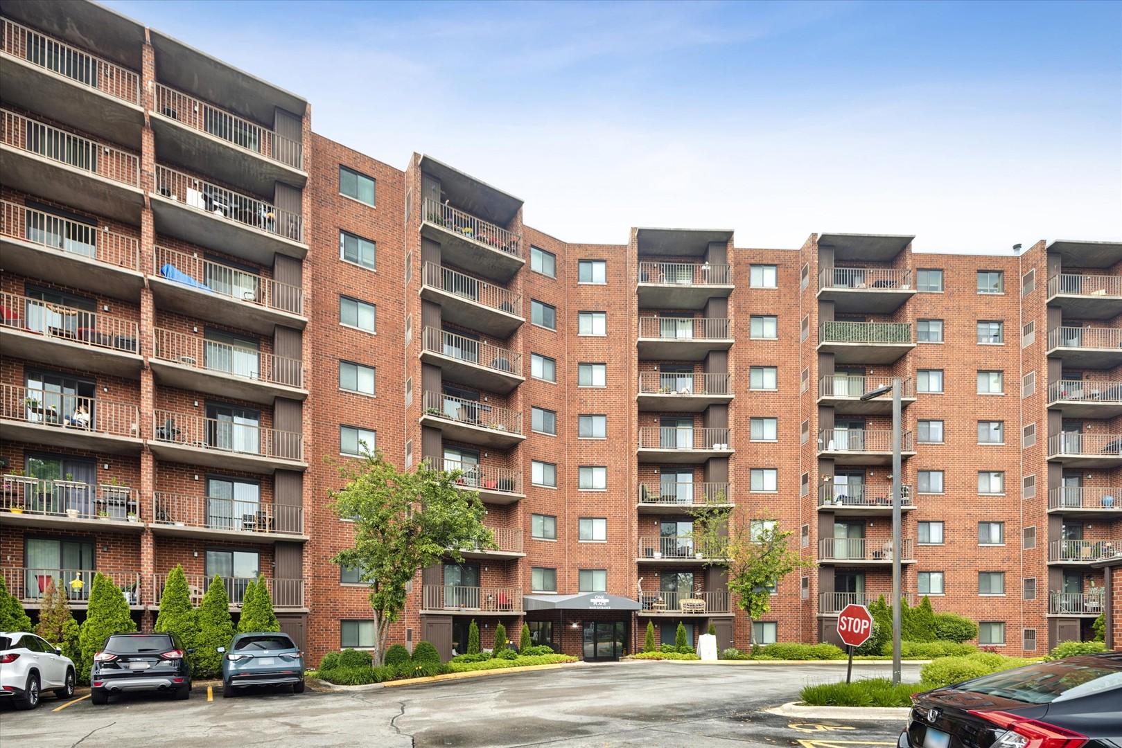 1 Bloomingdale Place Unit: 502