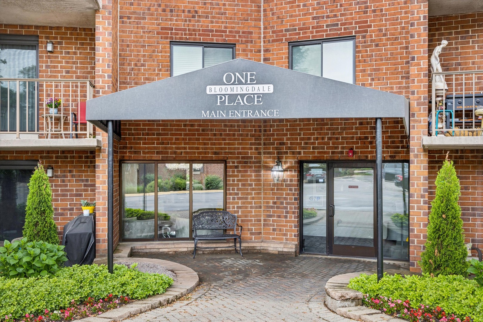 1 Bloomingdale Place Unit: 502
