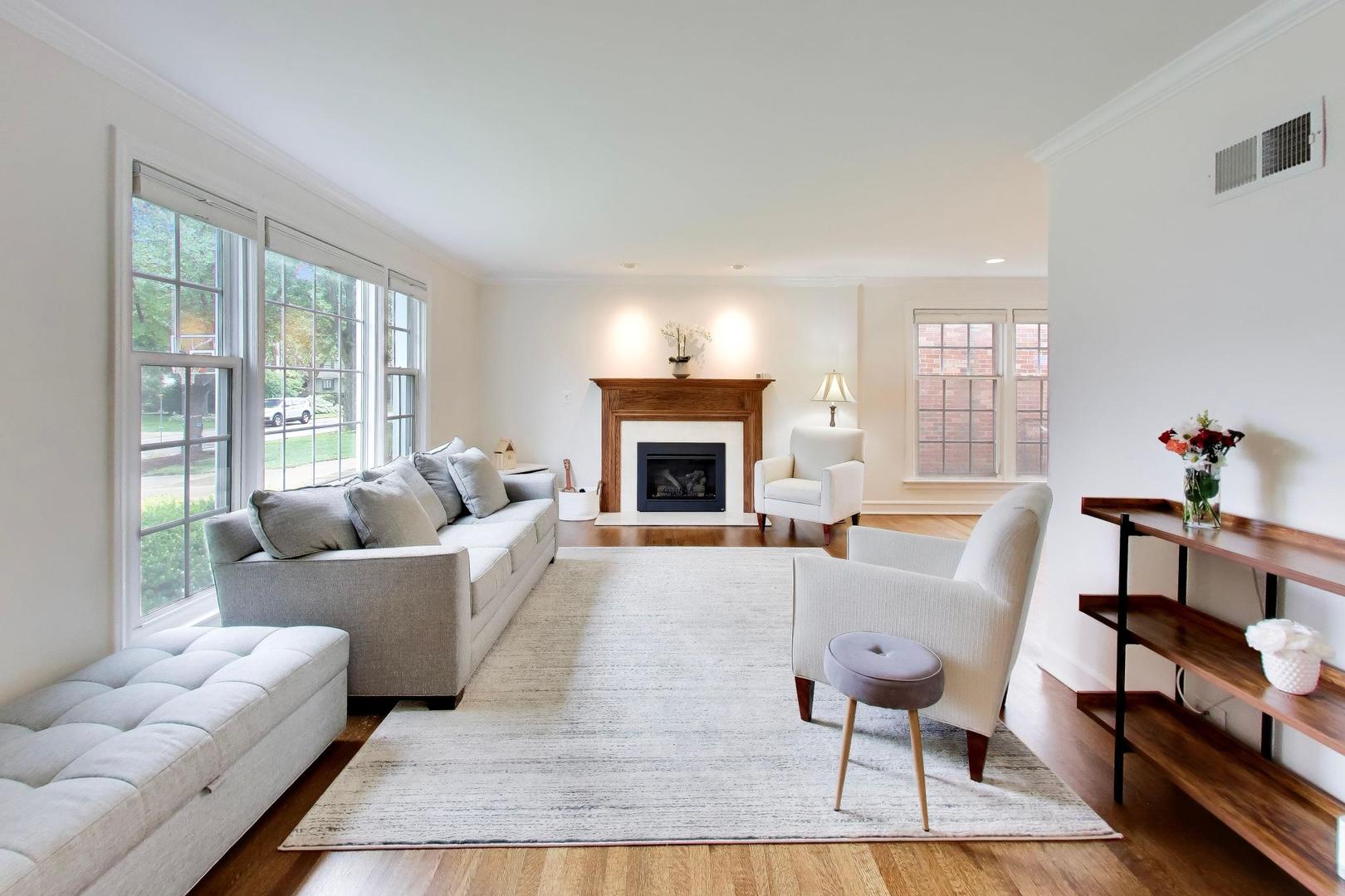 434 S Beverly Lane