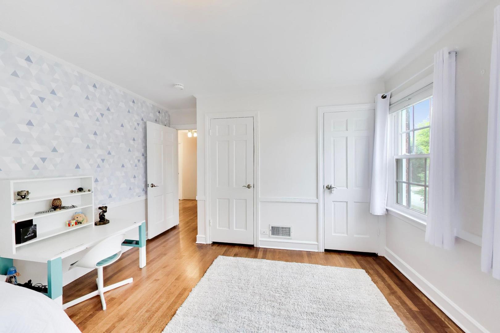 434 S Beverly Lane