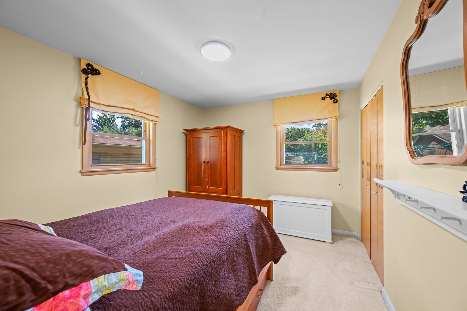 705 N DRURY Lane