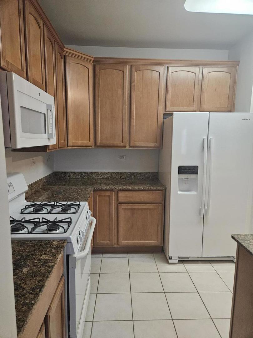 1950 FARNSWORTH Lane Unit: 104