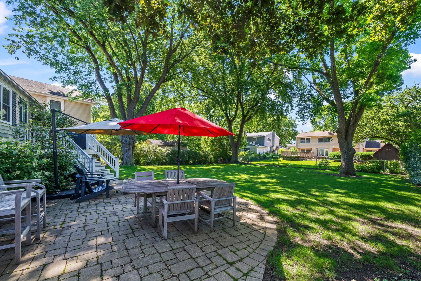 707 W Noyes Street