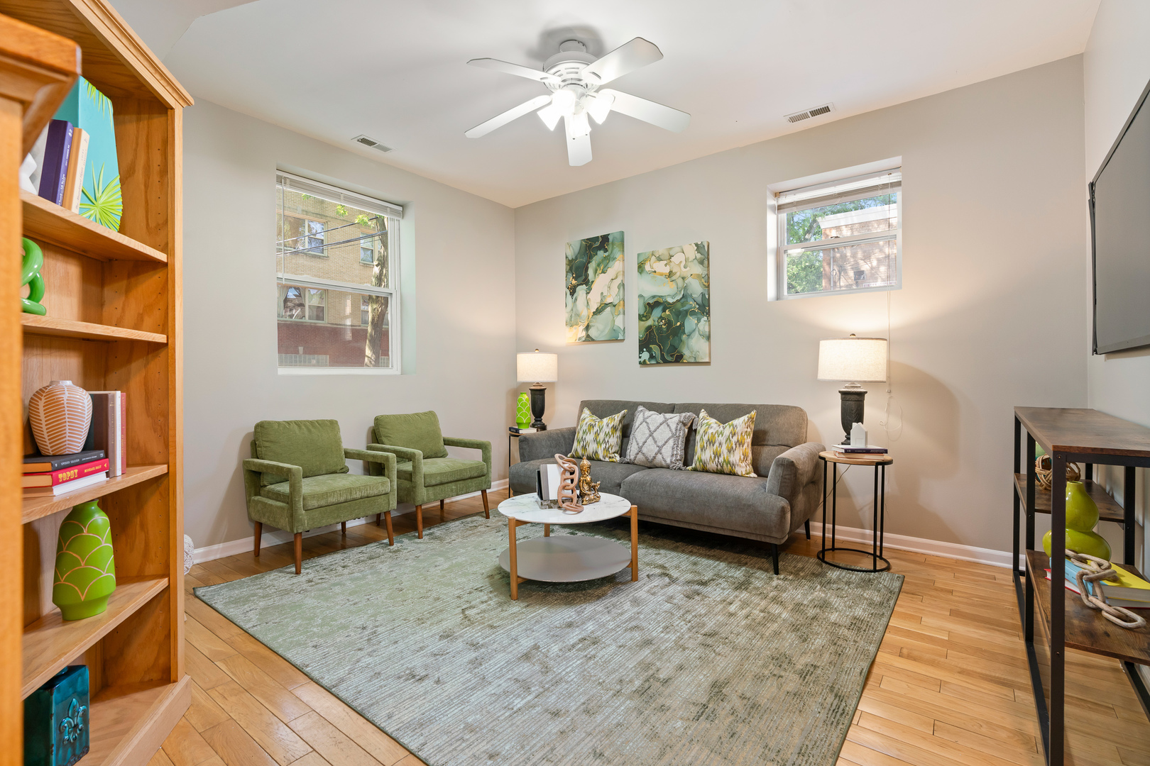 3908 W Ainslie Street Unit: G