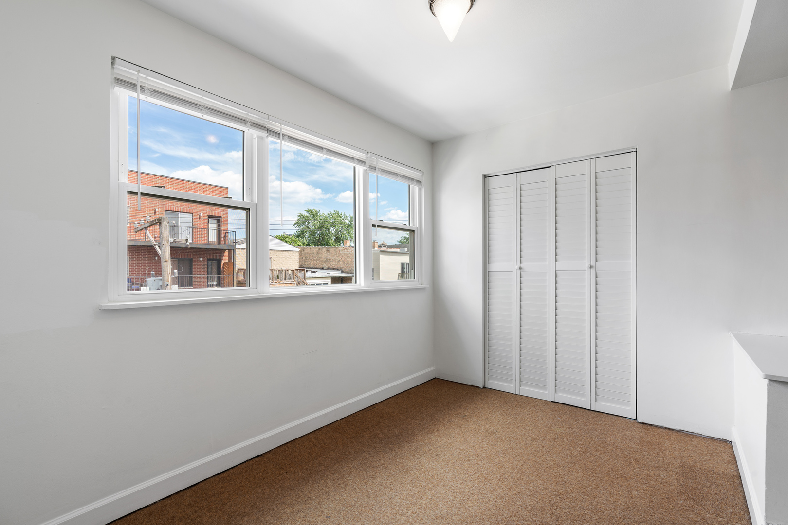 3739 N Wilton Avenue Unit: 3S