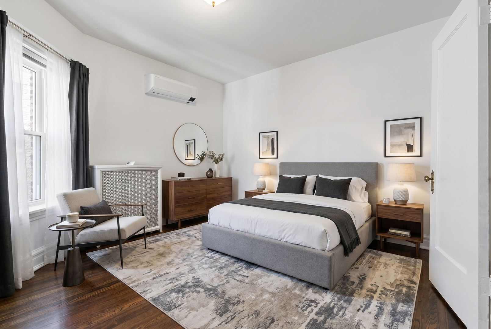 3739 N Wilton Avenue Unit: 3S