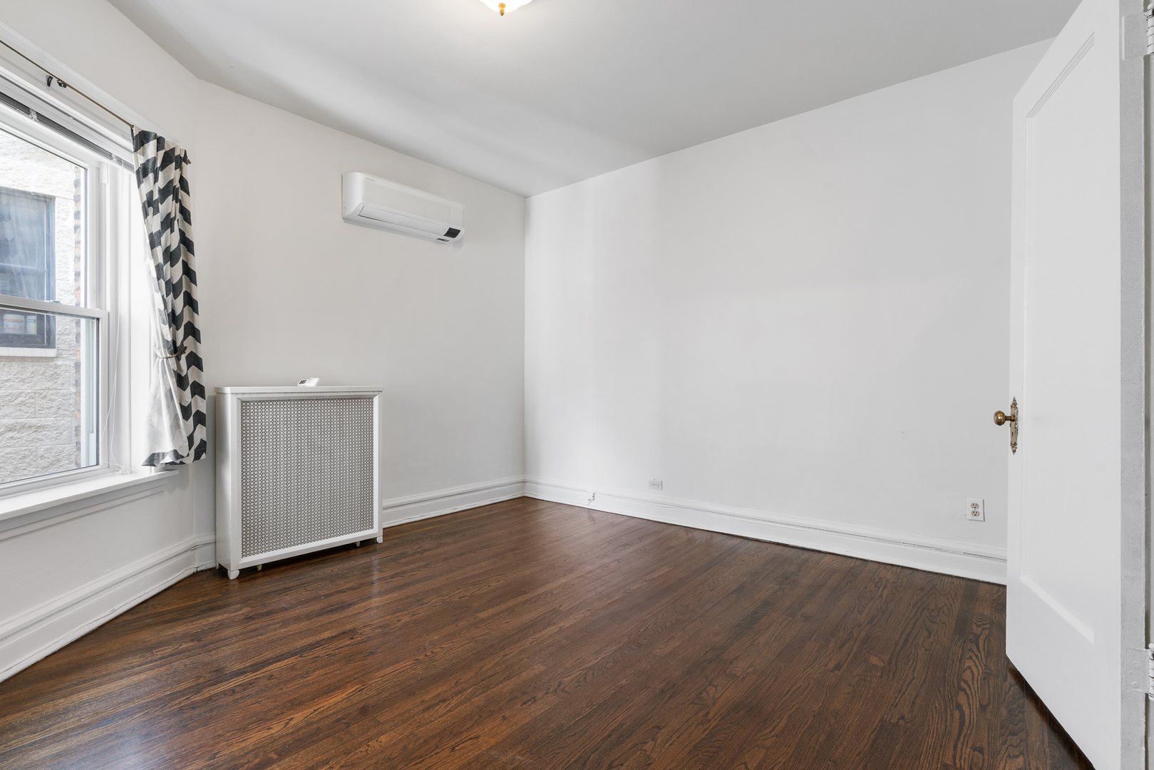 3739 N Wilton Avenue Unit: 3S