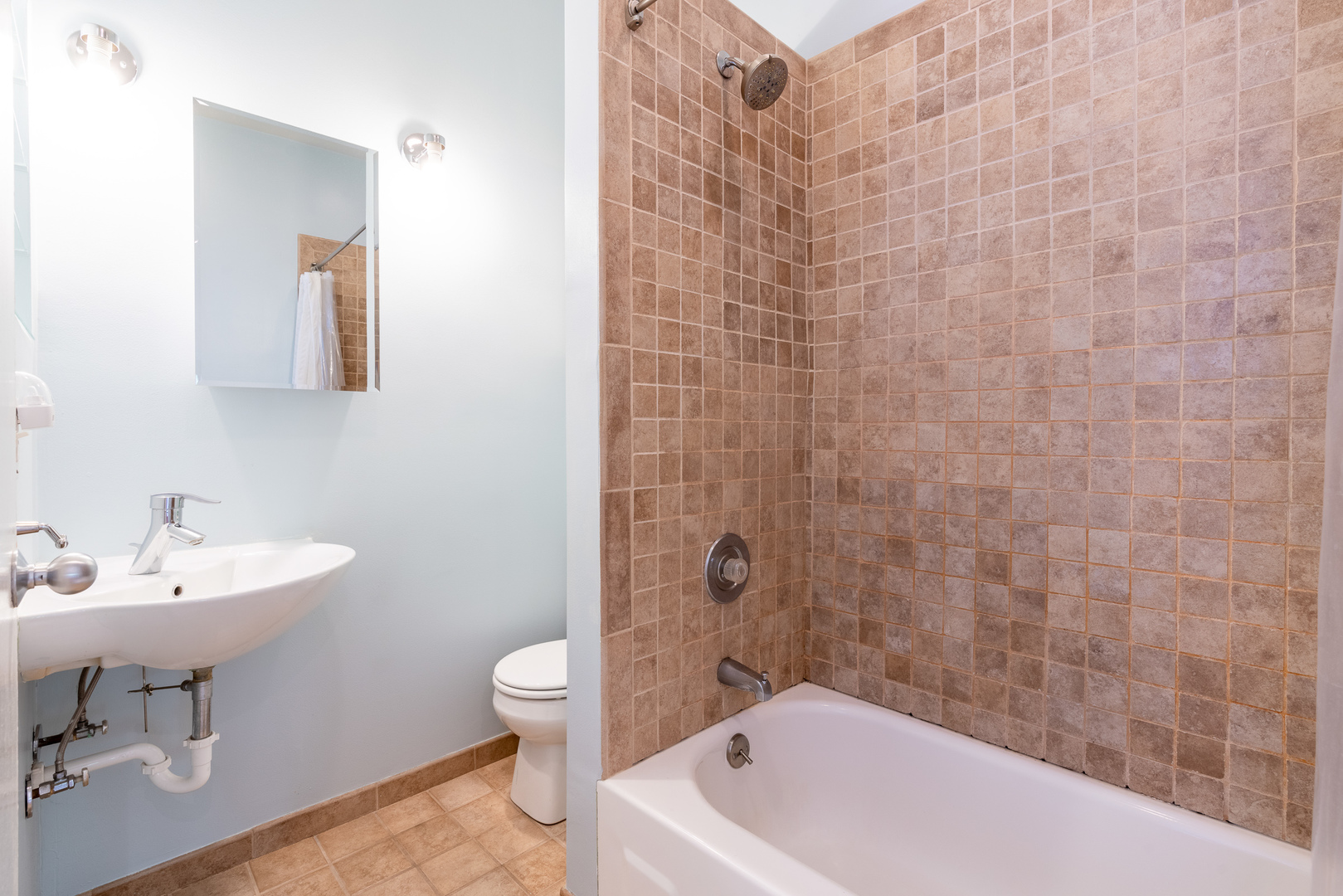1728 W Leland Avenue Unit: 3W