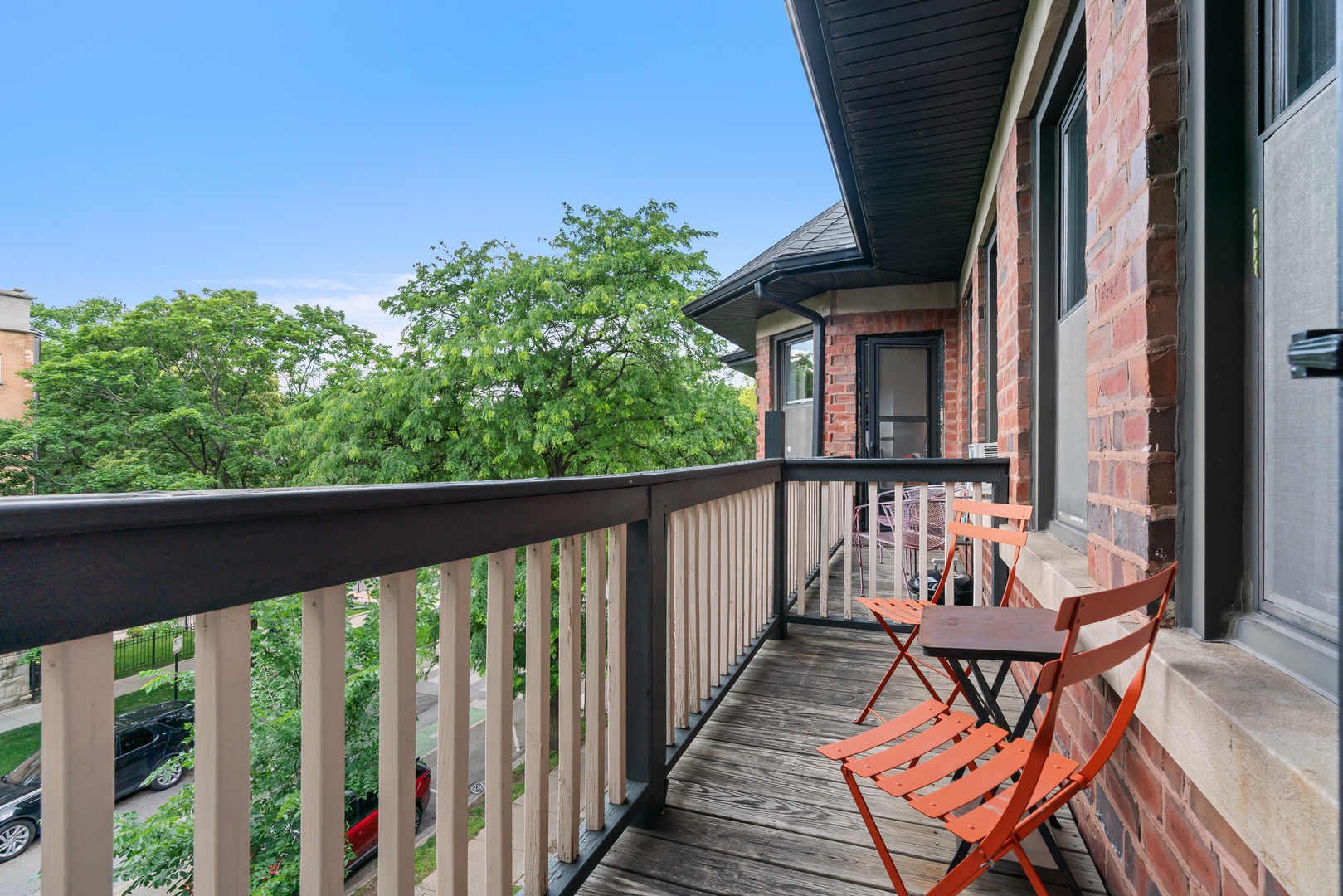 1728 W Leland Avenue Unit: 3W