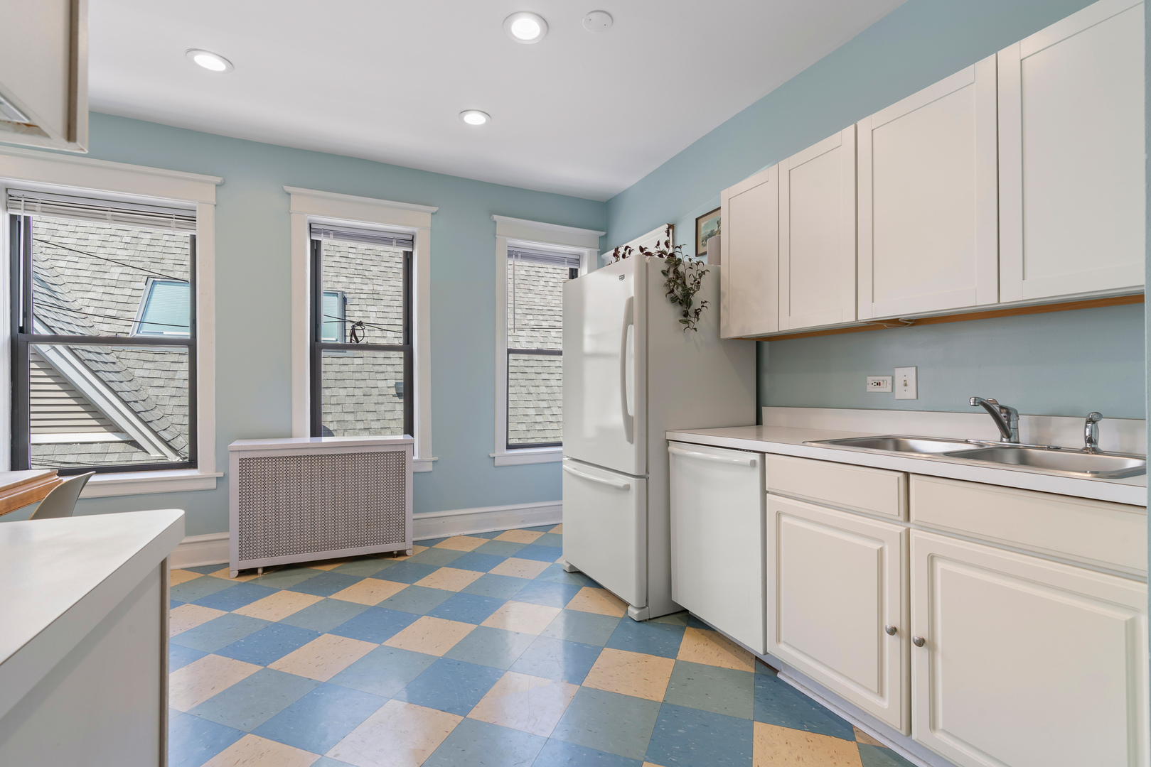 1728 W Leland Avenue Unit: 3W