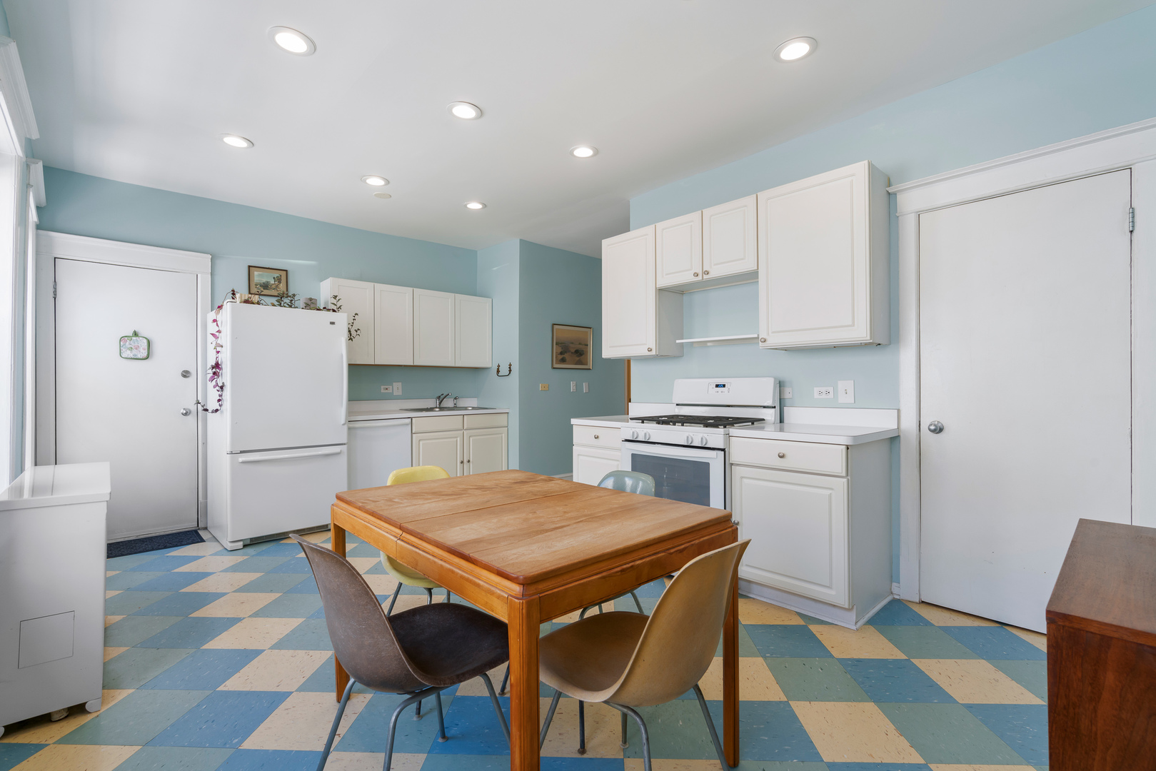 1728 W Leland Avenue Unit: 3W