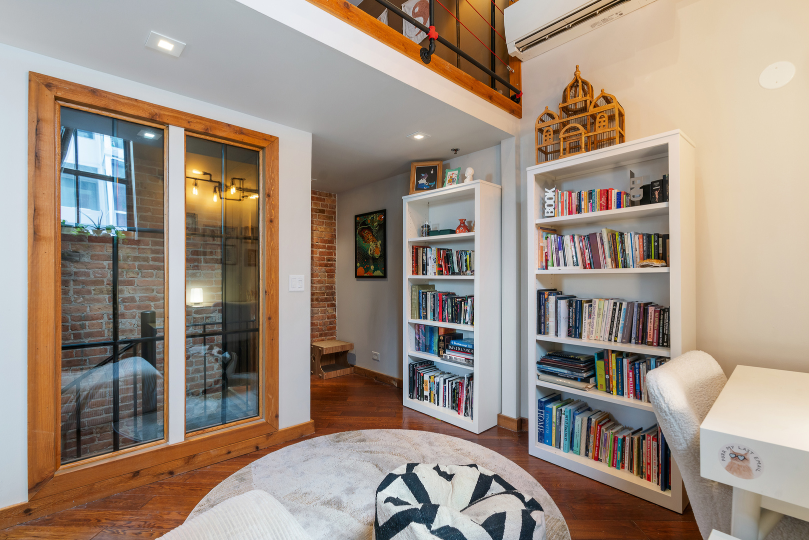 732 S Financial Place Unit: 810