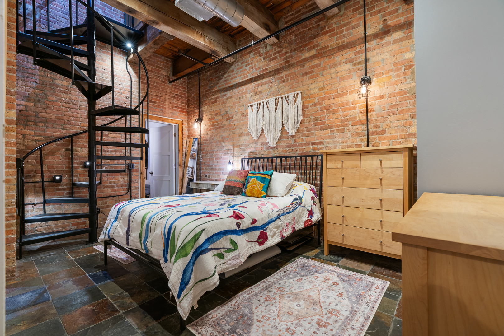 732 S Financial Place Unit: 810