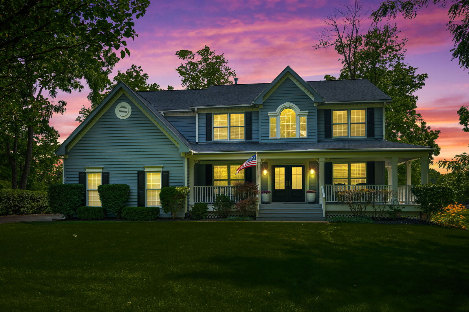 2733 N ELM Lane