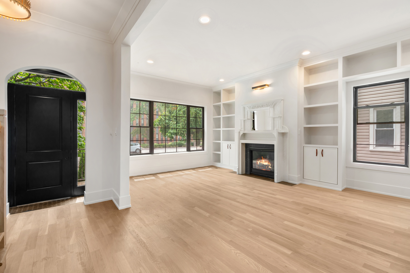 1962 W Wilson Avenue