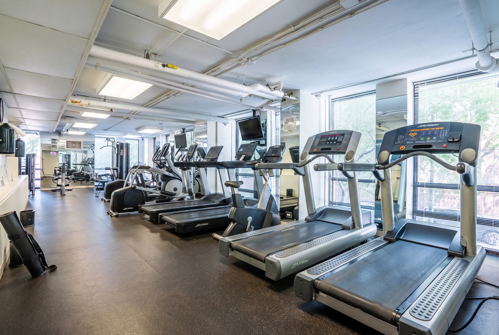 1660 N La Salle Drive Unit: 3503