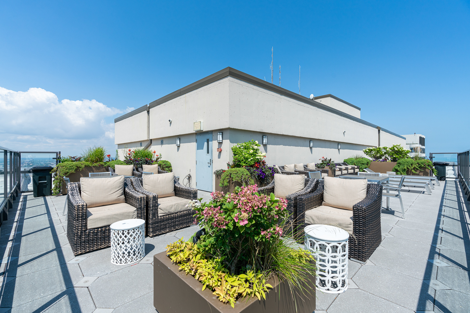 1660 N La Salle Drive Unit: 3503