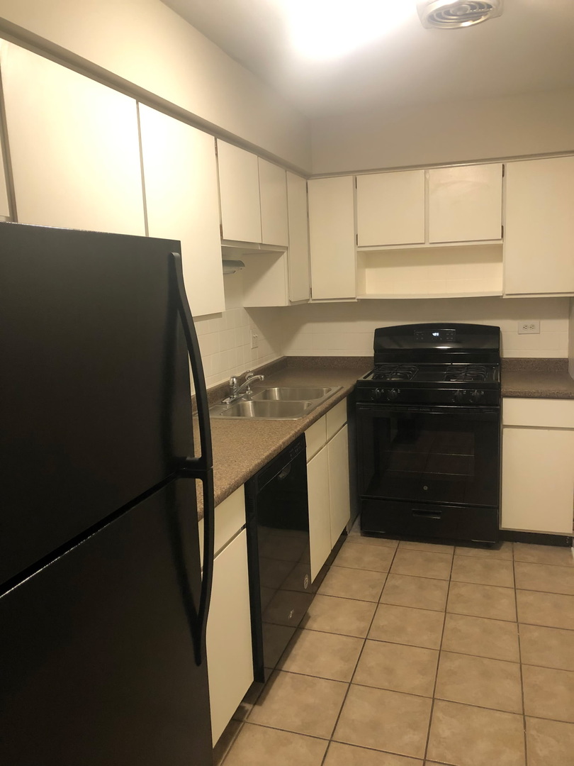 205 W Miner Street Unit: 106