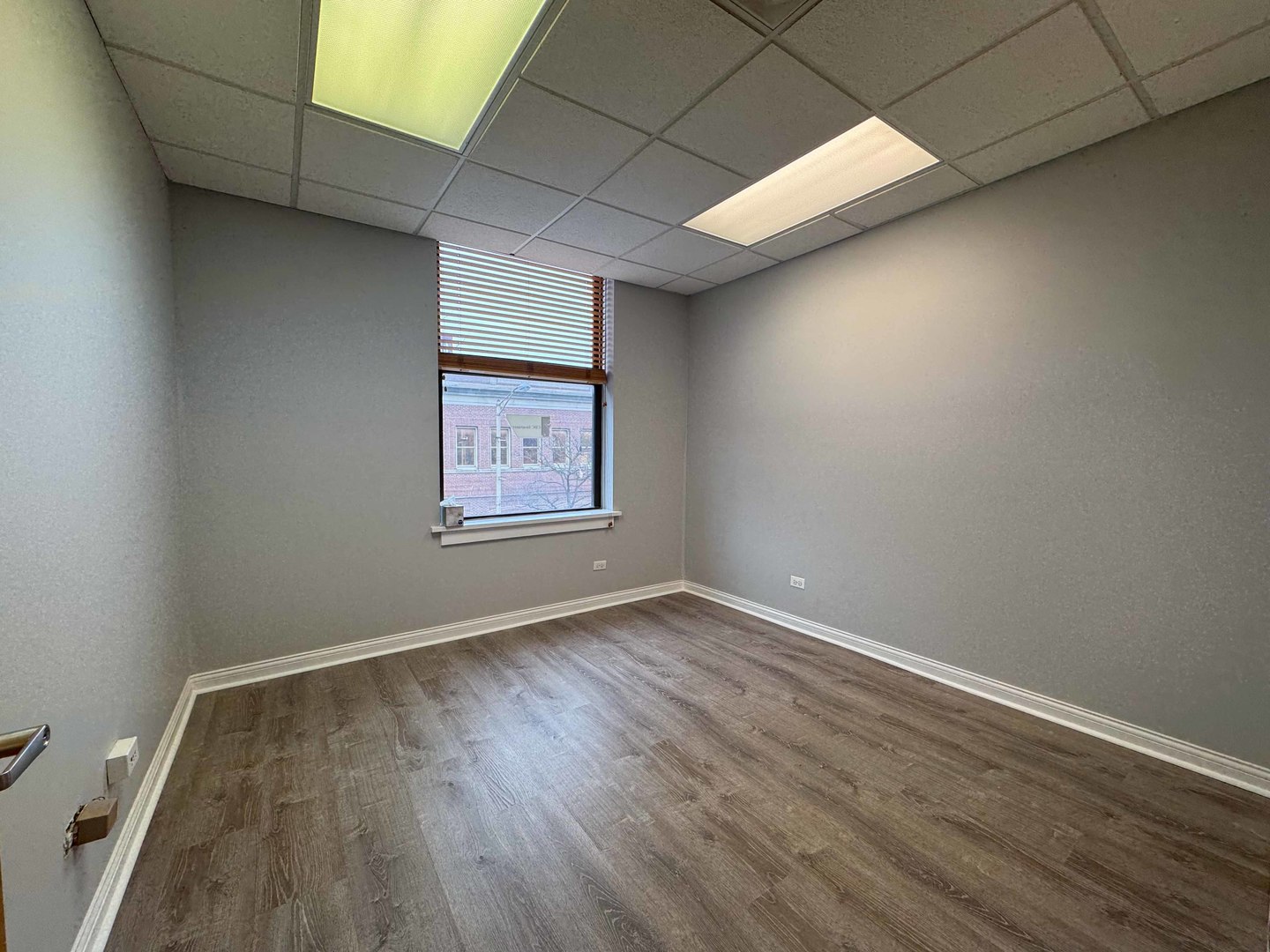 105 N Oak Park Avenue Unit: 2C