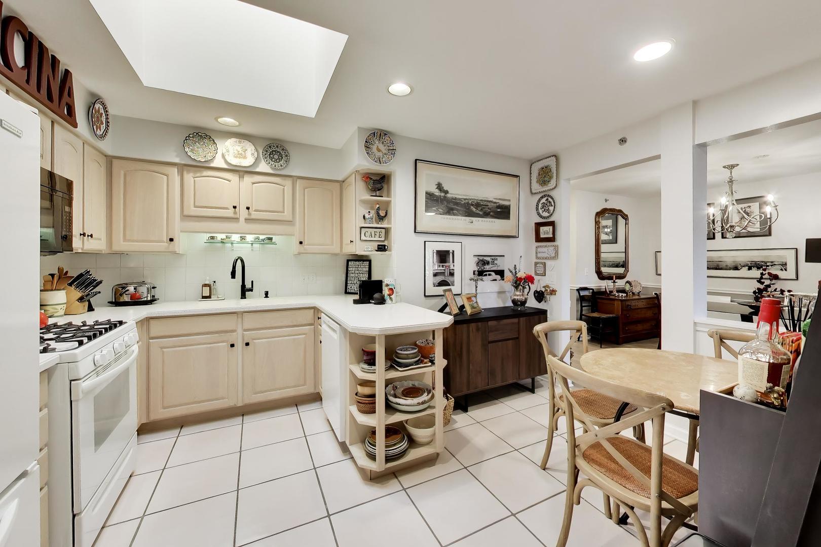1234 Depot Street Unit: 208