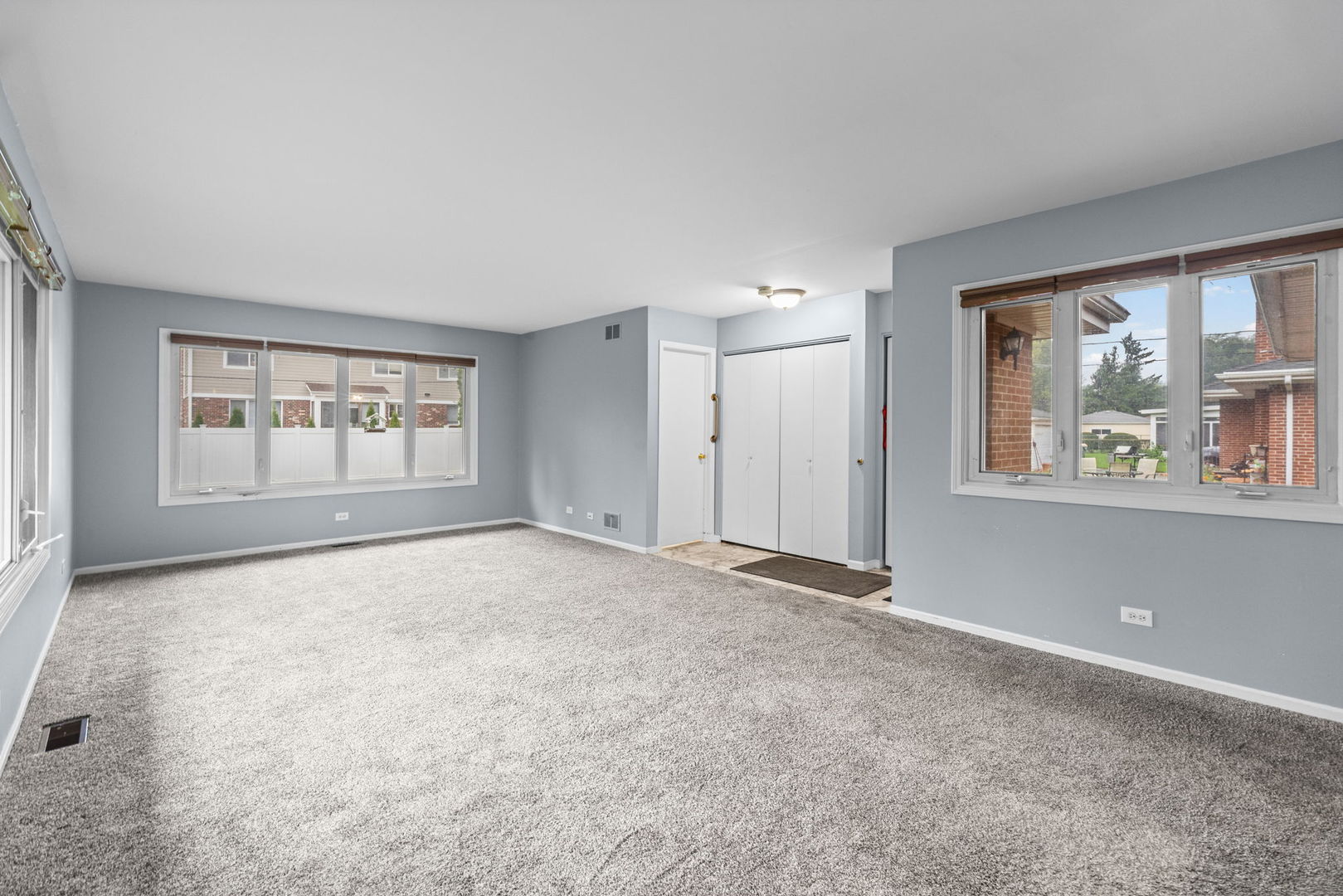 602 N Drury Lane