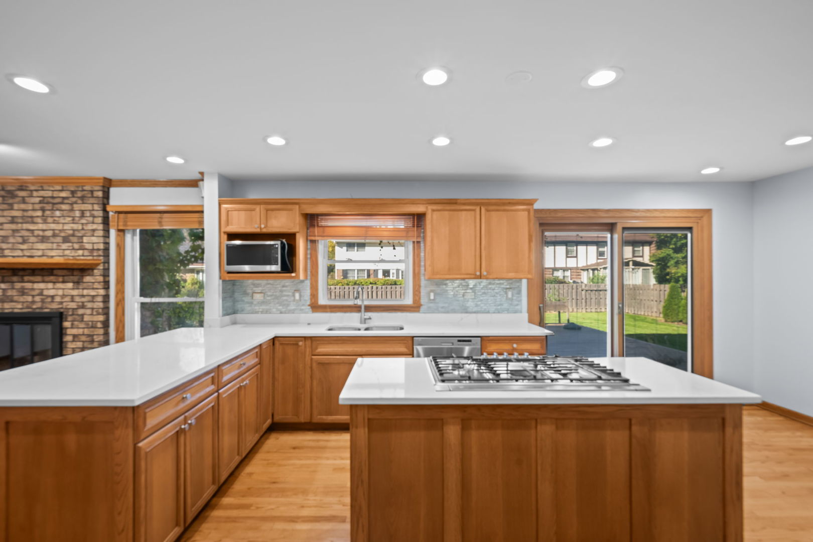 1132 E Valley Lane