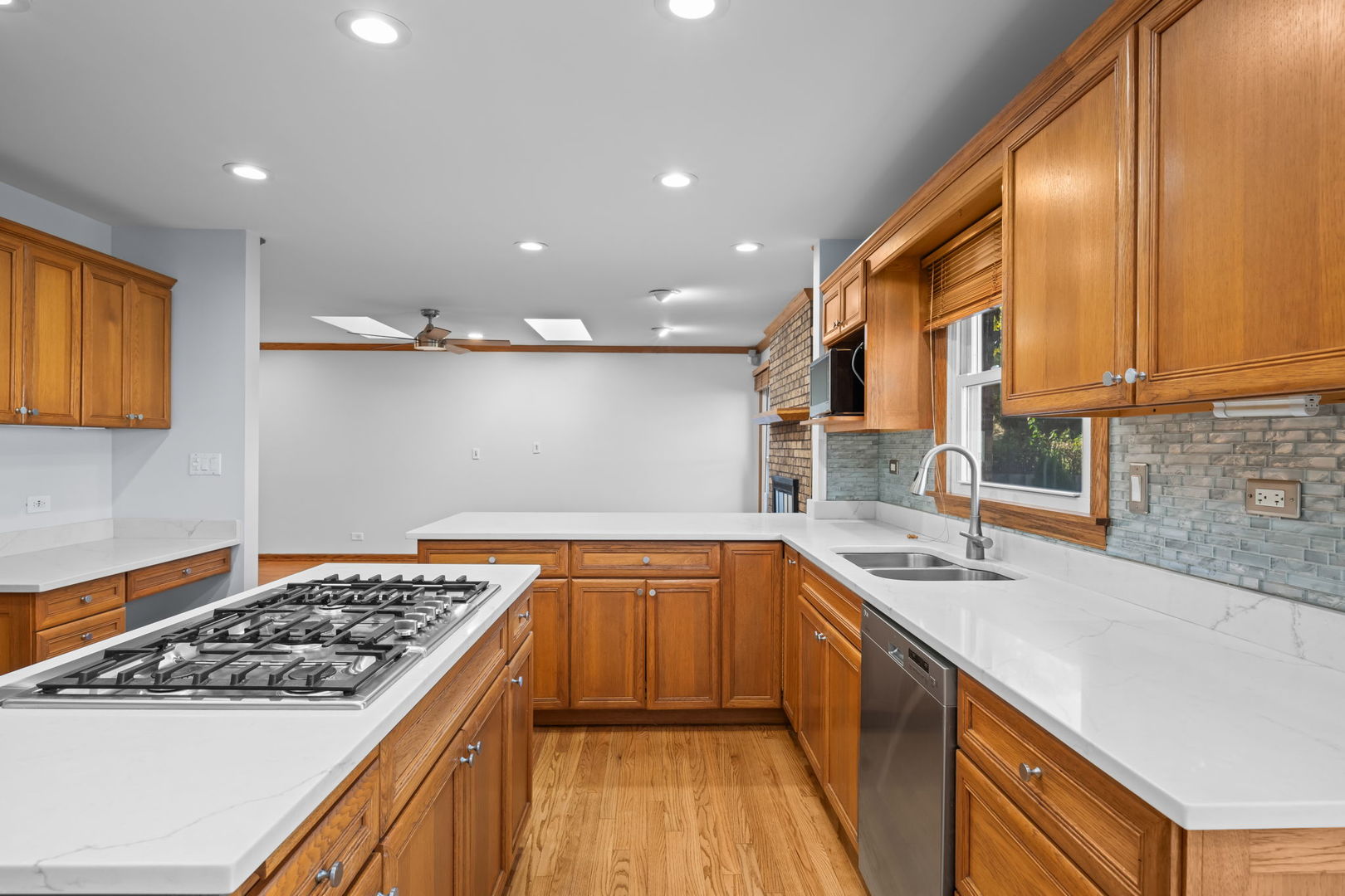 1132 E Valley Lane