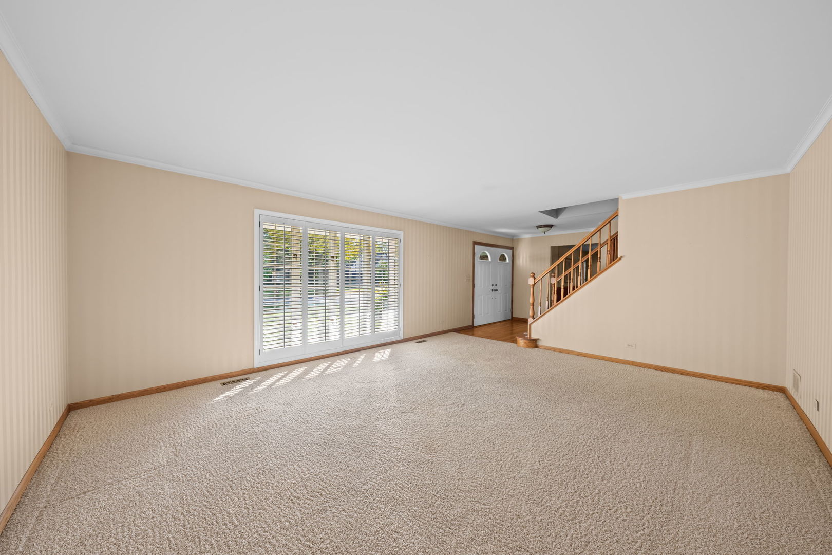 1132 E Valley Lane