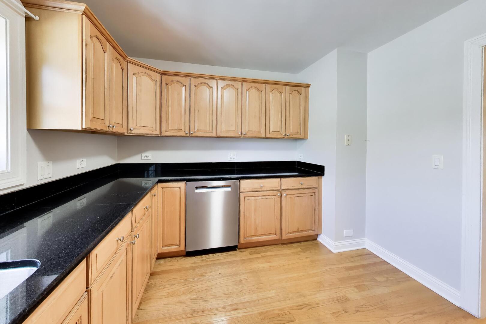 215 S EVERGREEN Avenue Unit: C