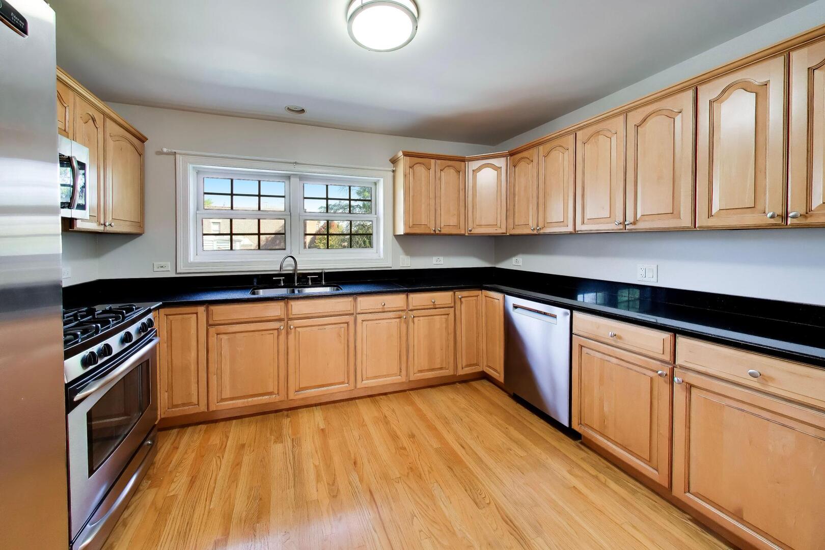 215 S EVERGREEN Avenue Unit: C