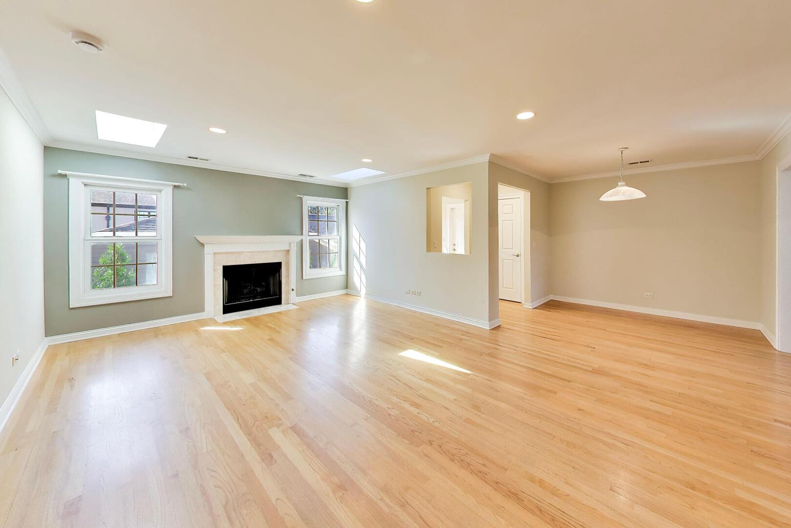 215 S EVERGREEN Avenue Unit: C