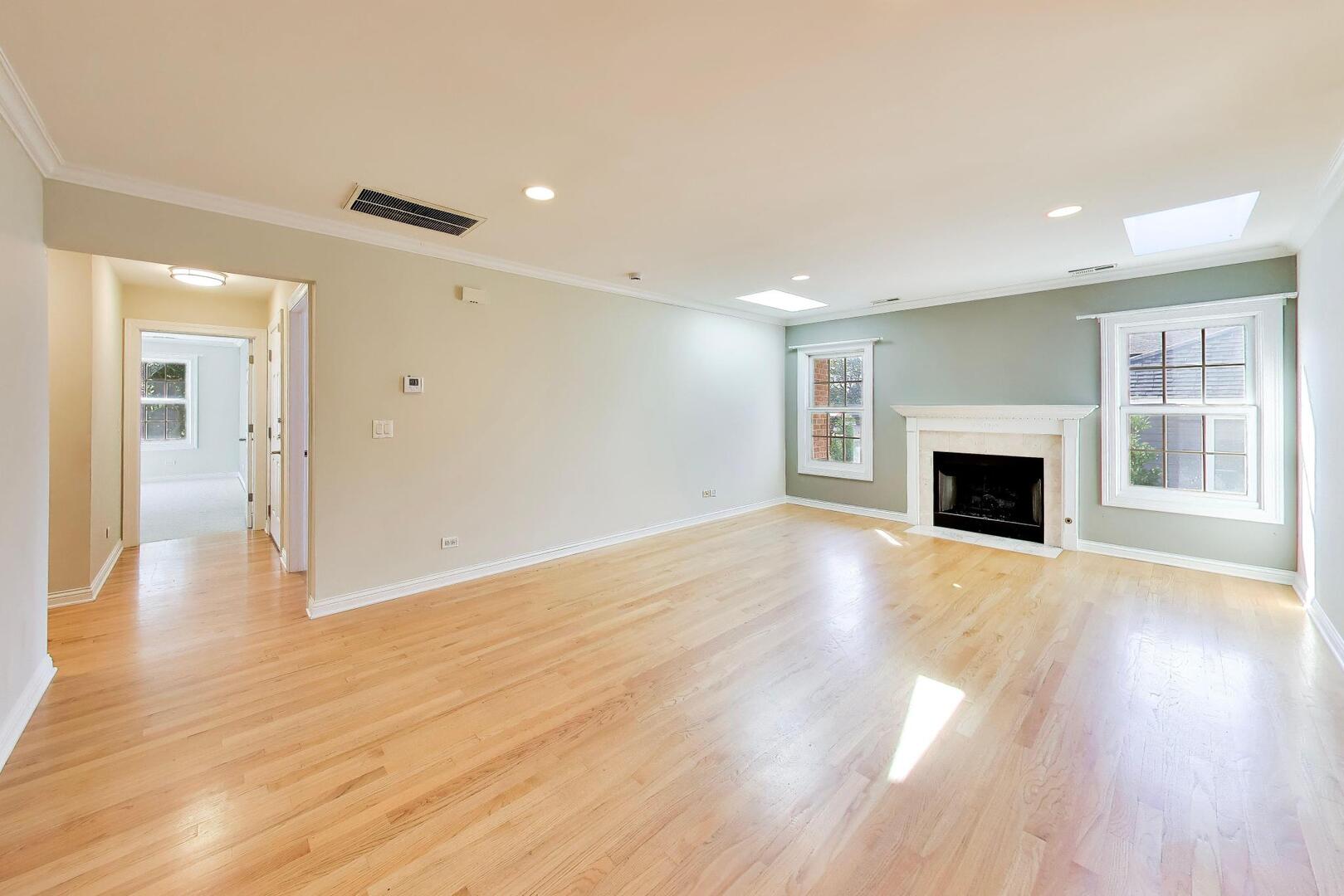 215 S EVERGREEN Avenue Unit: C
