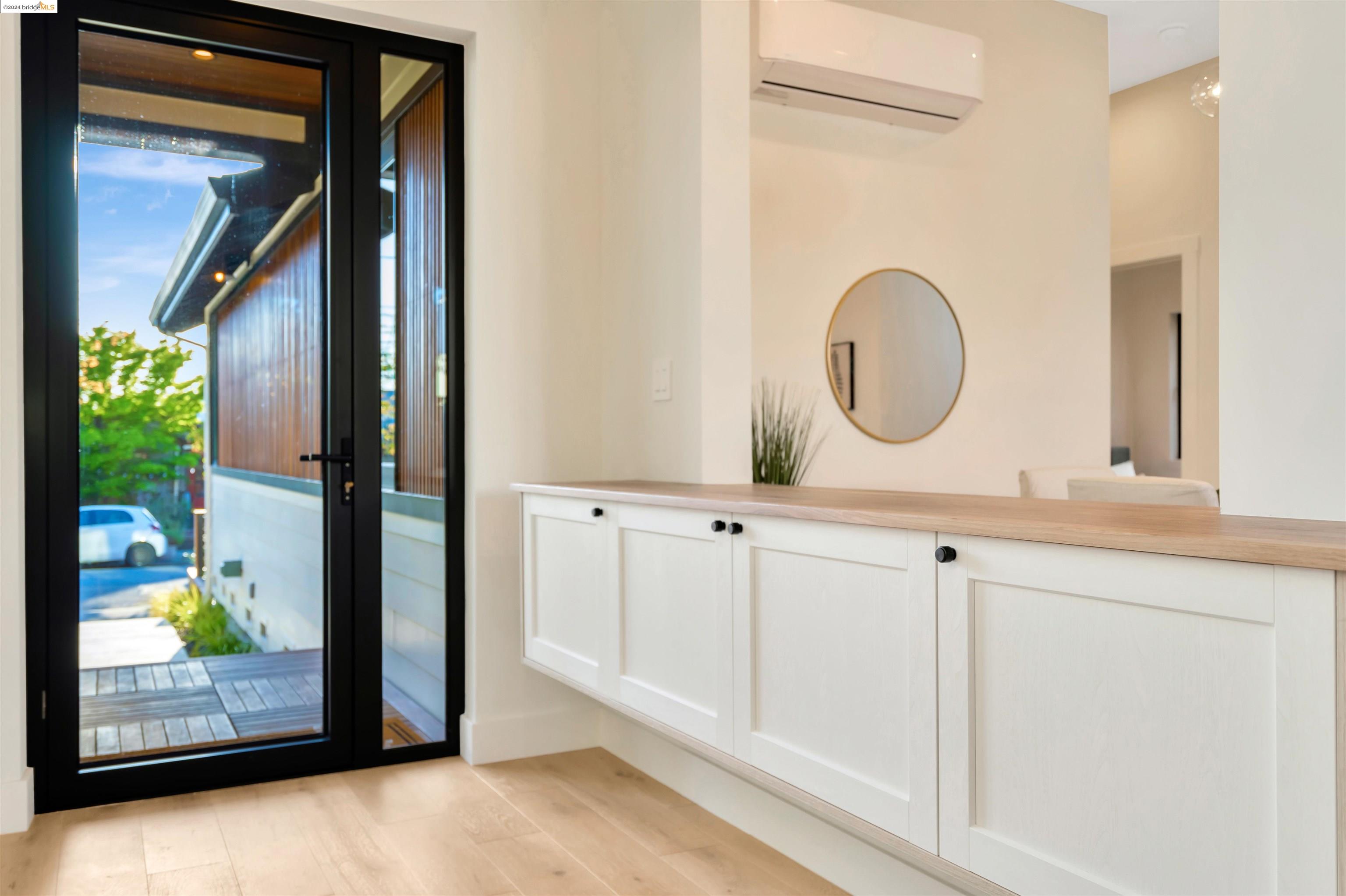 825 San Carlos Avenue