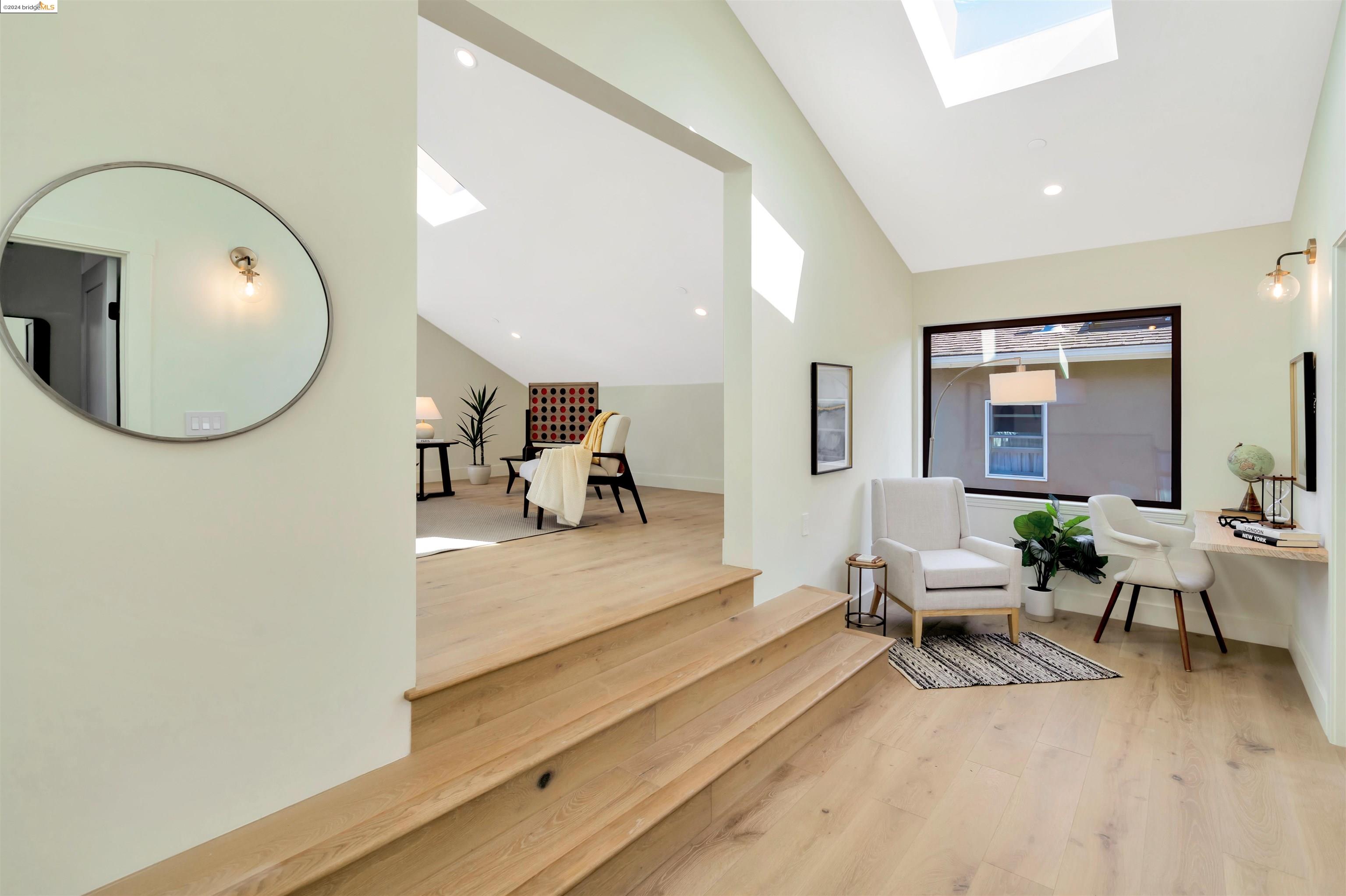 825 San Carlos Avenue