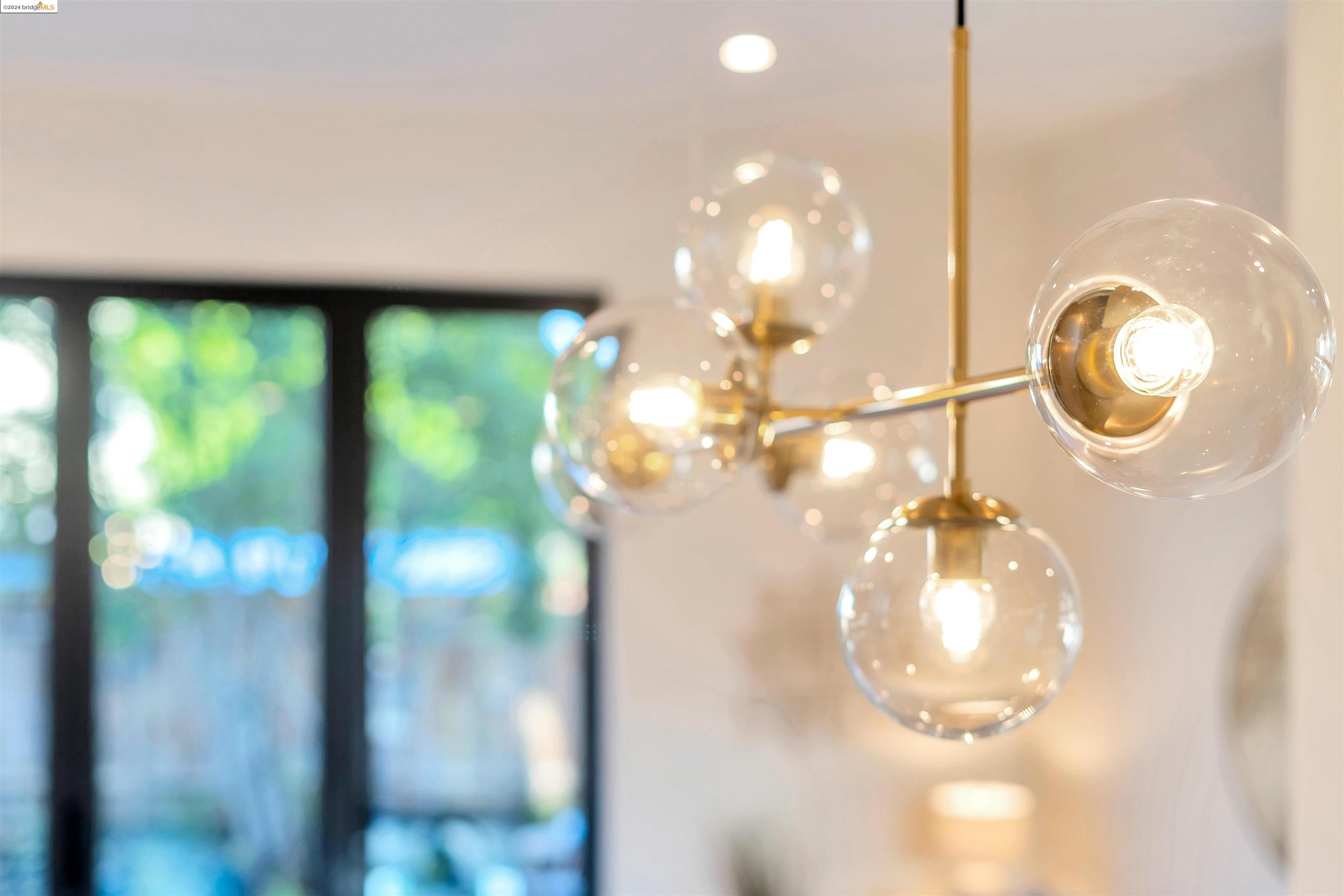 825 San Carlos Avenue