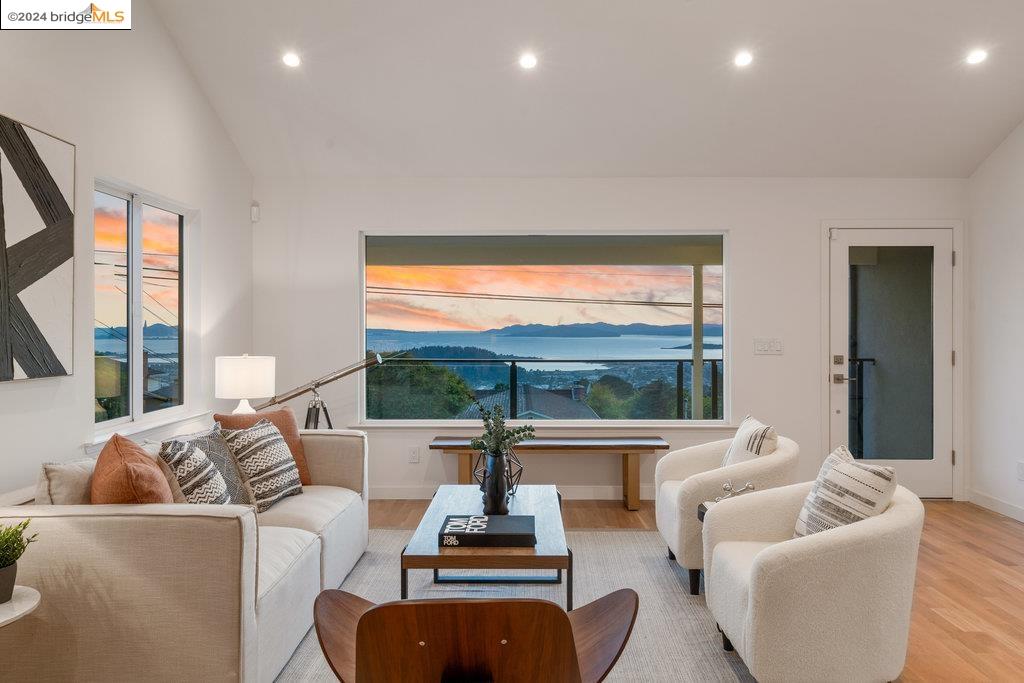 207 Cambridge Avenue