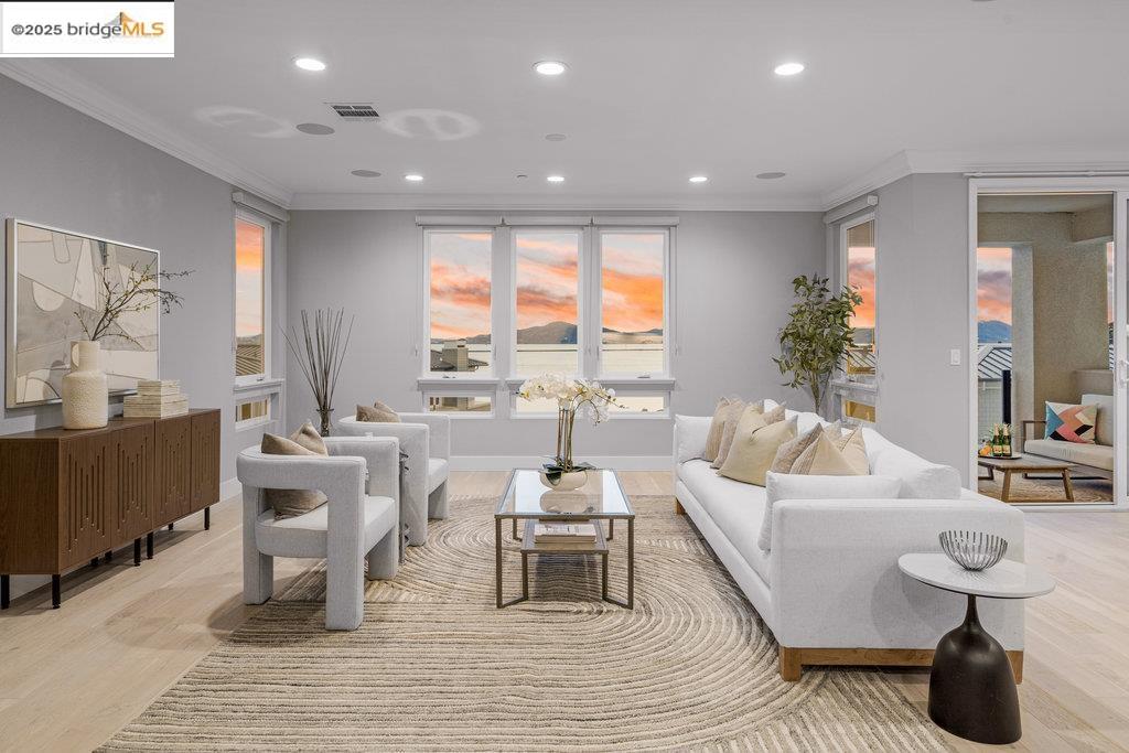 12 Sunset Lane