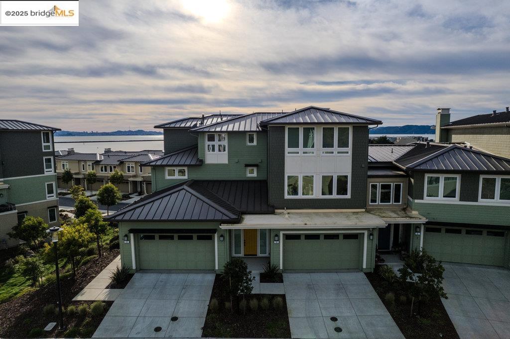 12 Sunset Lane