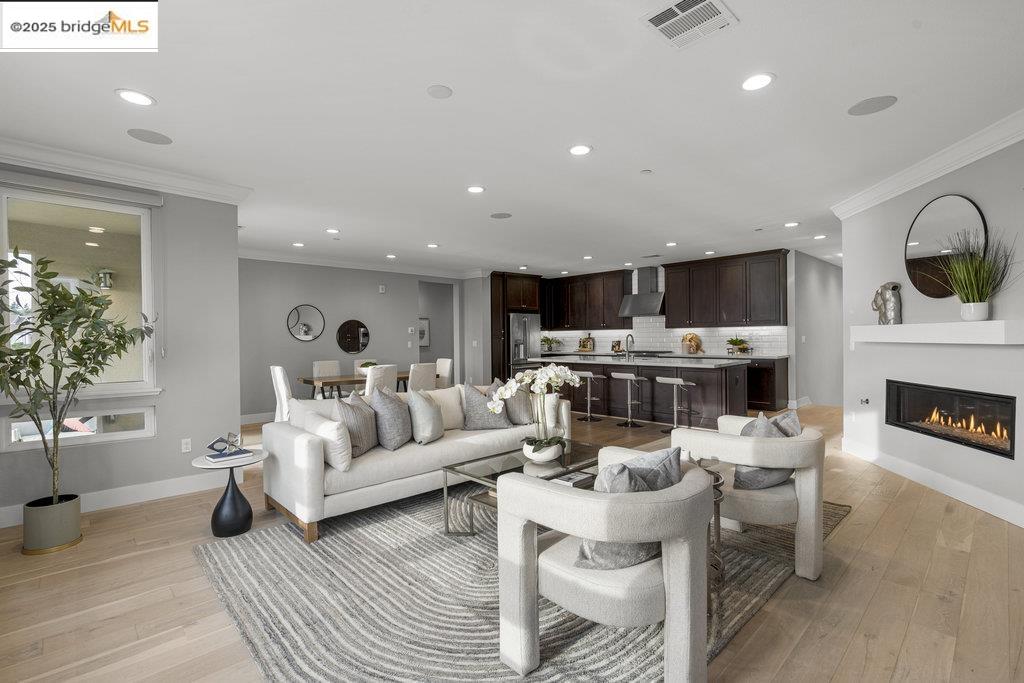 12 Sunset Lane