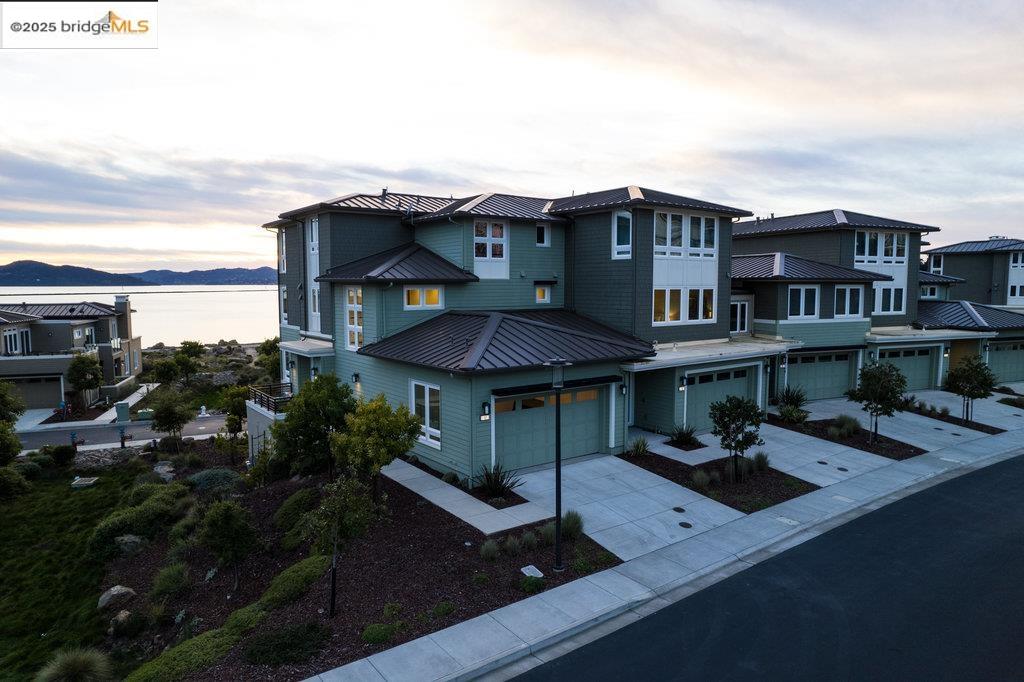 12 Sunset Lane