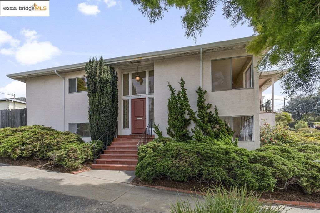 612 Sonoma Street