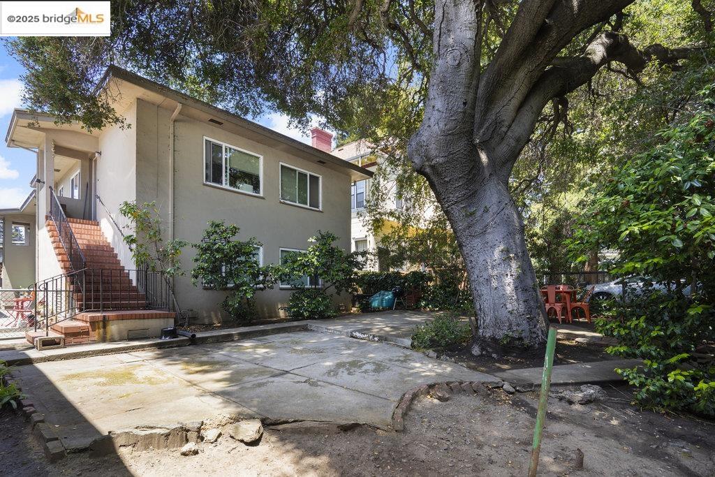 5438 Claremont Avenue